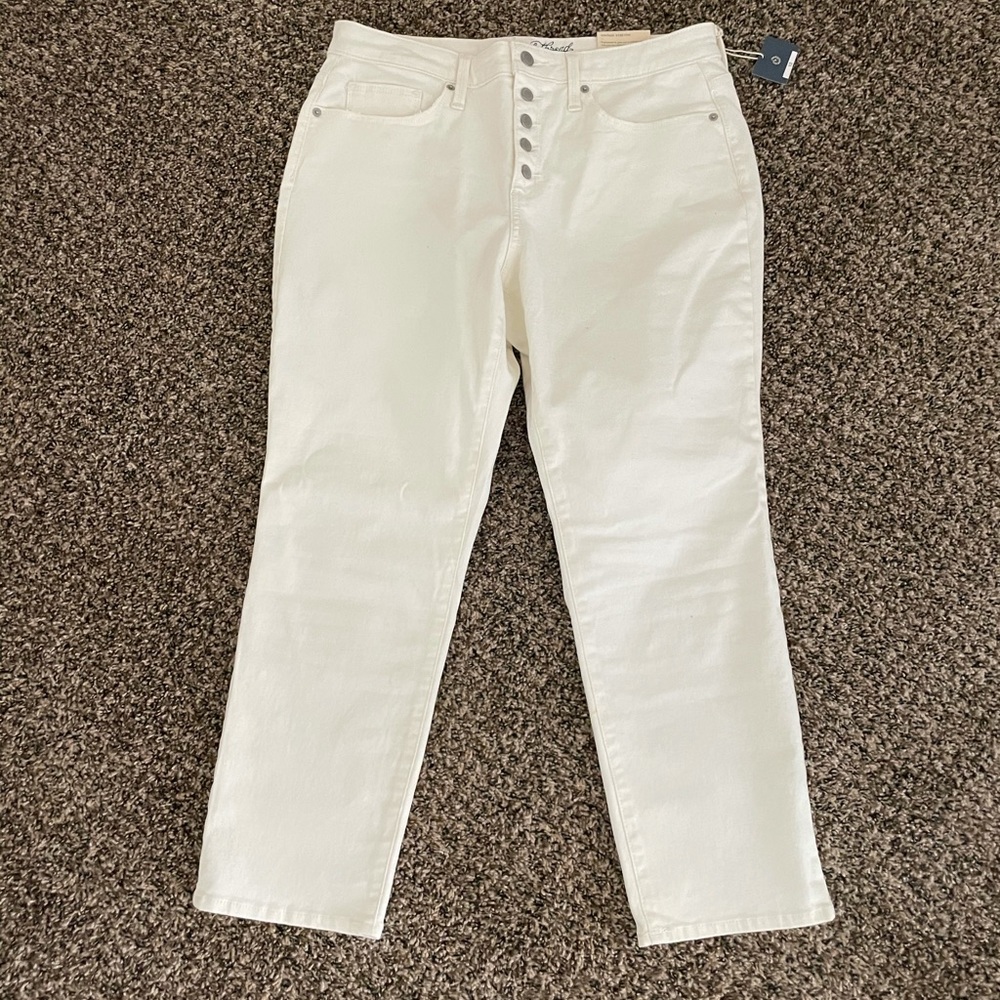NWT Universal Thread High Rise White Jeans